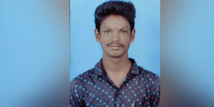 வேடசந்தூர்: ஈச்சர் வேன் மோதி இளைஞர் துயர மரணம்