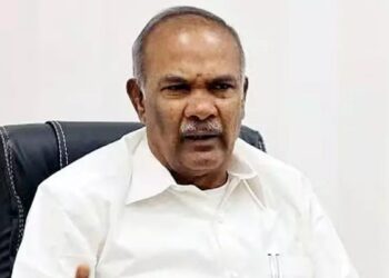 போலீஸைத் தாக்கியவர்கள் மீது கொலை முயற்சி – சபாநாயகர் அப்பாவு வலியுறுத்தல்