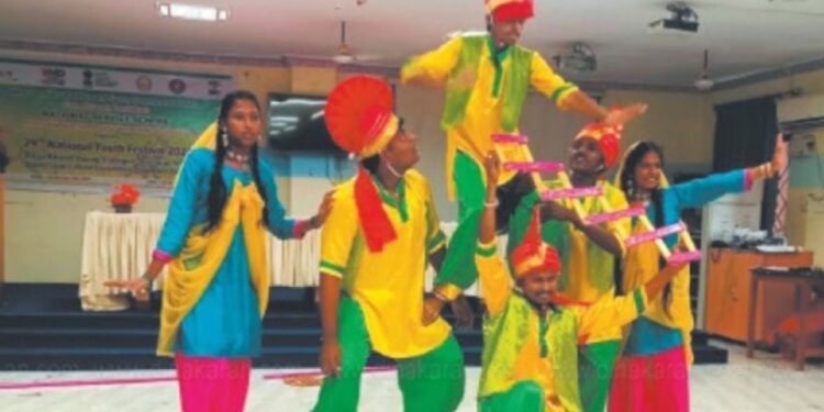 நெல்லைப் பல்கலைக்கழகத்தில் மாவட்ட அளவிலான தேசிய இளைஞர் கலை விழா