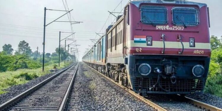 திருச்செந்தூர் – சென்னை ரயில் (எண்: 20605/20606) பற்றிய விவரங்கள்