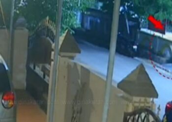 ”பதவி உயர்வைத் தடுக்கக் குற்றங்கள் புனைவது கேவலம்”:  முன்ஜாமீன் மறுப்பு!