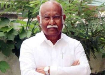 அன்வர் ராஜா ஆதரவாளர்கள் 4 பேர் நீக்கம்: ராமநாதபுரத்தில் ‘இலை’ உதிர்வு