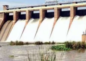 வைகை அணையில் ஐந்து மாவட்டப் பாசனத்திற்கான நீர் திறப்பு முற்றிலும் நிறுத்தம்