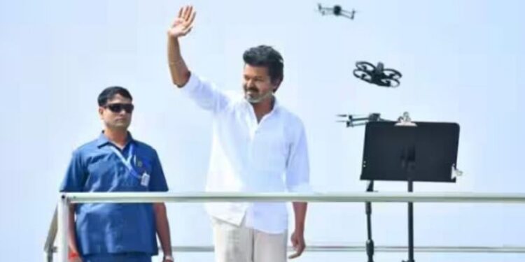 “திமுக ஒரு தீயசக்தி; தவெக ஒரு தூயசக்தி” – ஈரோட்டில் அனல் பறக்கப் பேசிய விஜய்!