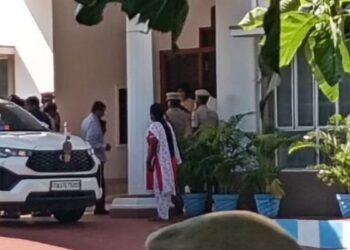 கரூர் கூட்ட நெரிசல்: நீதிபதி அஜய் ரஸ்தோகி தலைமையிலான குழு நேரில் ஆய்வு