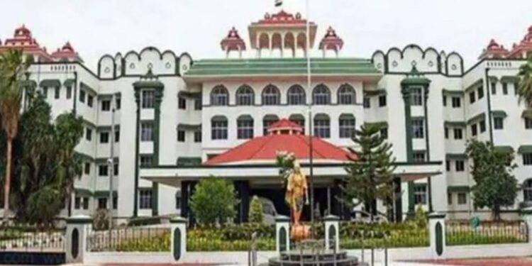 வணிக வளாக ஏல அறிவிப்புக்கு உயர் நீதிமன்ற மதுரைக் கிளை தடை