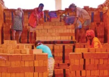 கோவை செங்கல் சூளைகளுக்கு ரூ. 900 கோடி அபராதம் விதிக்க பரிந்துரை