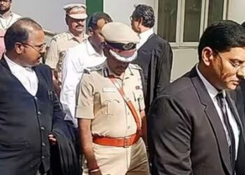 தேர்தலில் போட்டியிடத் தயாராகிறாரா நீதிபதி?” – விகாஸ் சிங் கருத்தால் நீதிமன்றத்தில் பரபரப்பு!