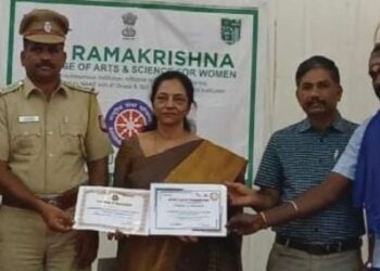 தொண்டாமுத்தூர் கிராமங்களில் ஸ்ரீ ராமகிருஷ்ணா மகளிர் கல்லூரி மாணவிகளின் சமூக நலப்பணி