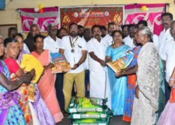 திண்டுக்கல் மதர் தெரசா லயன்ஸ் சங்கத்தின் கிறிஸ்துமஸ், புத்தாண்டு விழா: குழந்தைகள், முதியோர்களுக்கு நலத்திட்ட உதவிகள் வழங்கல்