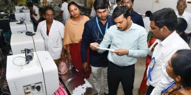 பேரூர் சாந்தலிங்க அடிகளார் கல்வி நிறுவனத்தில் ‘நலம் காக்கும் ஸ்டாலின்’ மருத்துவ முகாம்