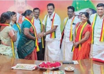 தேர்தல் களத்தில் தீவிரம் காட்டும் நமது மக்கள் முன்னேற்ற கழகம்: கம்பத்தில் முதல் தொகுதி அலுவலகம் திறப்பு