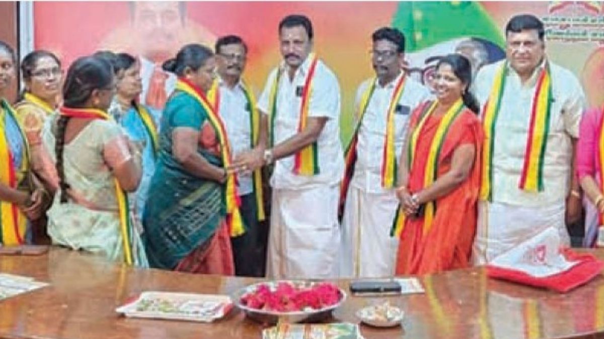 தேர்தல் களத்தில் தீவிரம் காட்டும் நமது மக்கள் முன்னேற்ற கழகம்: கம்பத்தில் முதல் தொகுதி அலுவலகம் திறப்பு