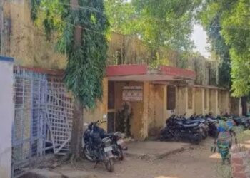 பெண் கல்விக்கு முட்டுக்கட்டை போடும் உசிலம்பட்டி கல்விச் சூழல் இடைநிற்றலைத் தடுக்க அரசுப் கல்லூரி அமைக்க கோரிக்கை