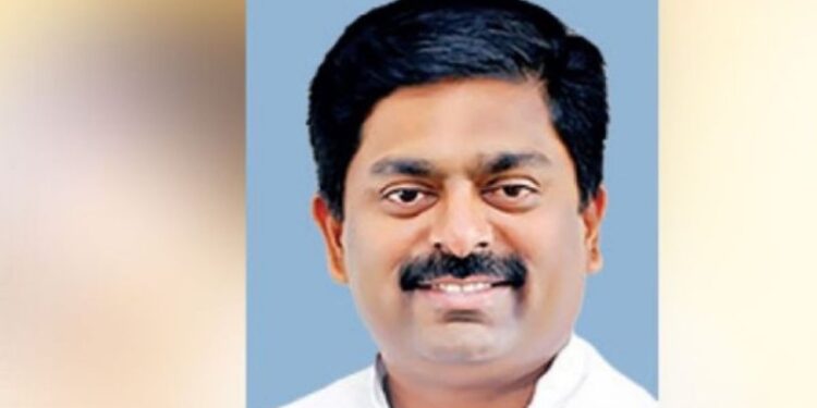 மின் இணைப்பு விதிமீறல்: திருப்பூர் மேயருக்கு  அபராதம்