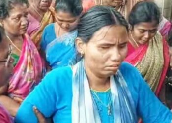 விபத்தில் தாயை இழந்த மாற்றுத்திறனாளி மகளுக்கு தற்காலிகப் பணி வழங்கியது சர்ச்சை