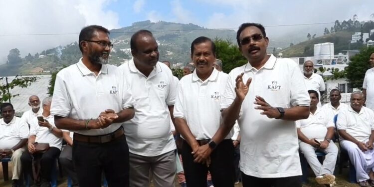 42 ஆண்டுகளுக்குப் பின் ஒன்று கூடிய அண்ணா பாலிடெக்னிக் முன்னாள் மாணவர்கள்