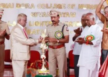 ராஜதானி அன்னை டோரா நர்சிங் கல்லூரியில் லேம்ப் லைட் திருவிழா  உறுதிமொழி ஏற்பு