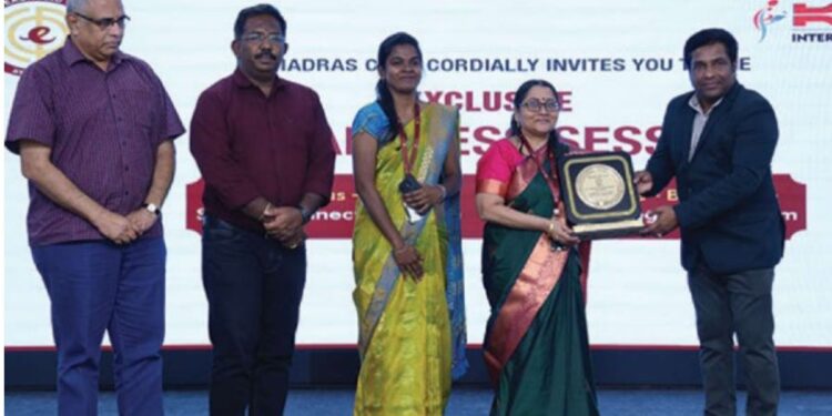 சோழவந்தான் பள்ளியில் மாணவர்களுக்கான விழிப்புணர்வு நிகழ்ச்சி