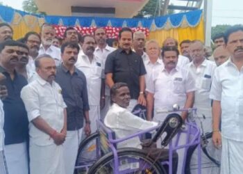 ஜெயலலிதாவின் 9-ம் ஆண்டு நினைவு தினம்: திருச்சி மாவட்ட அ.தி.மு.க.வினர் அஞ்சலி,