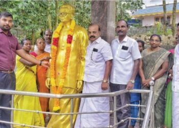 மொழிப்போர் தியாகி சிதம்பரநாதன் நினைவு தினம் வினய்குமார் மீனா மாலை அணிவித்து மரியாதை!