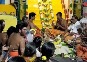 சின்னமனூர் மணிமண்டபத்தில் ஐயப்பனுக்கு நடந்த கோலாகல 18-படி பூஜை