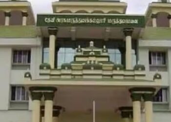 புதிய வகை ‘மெட்ராஸ் ஐ’ கண் நோய் தீவிரப் பரவல்  வைரஸ் – பாக்டீரியா இரட்டைத் தாக்குதலால் மக்கள் கடும் அவதி