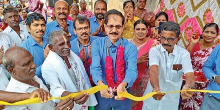 தூத்துக்குடி அருகே 4 புதிய குடிநீர் மையங்கள்: அதானி பவுண்டேஷன் மற்றும் மோக்ஸி நிறுவனம் அதிரடி!