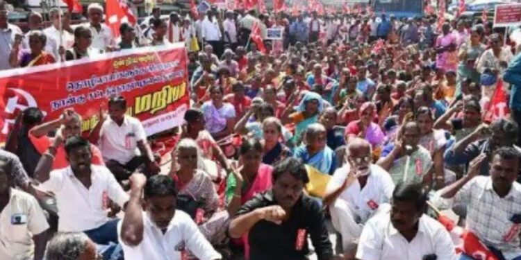 புதிய தொழிலாளர் சட்டங்களுக்கு எதிராக மதுரையில் சி.ஐ.டி.யூ. பிரம்மாண்ட மறியல்