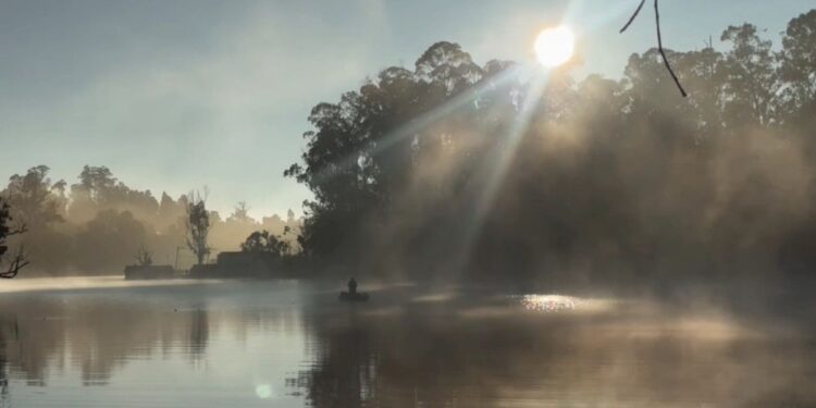 கொடைக்கானலில் தாமதமாக உதித்த சூரியன், வெண் முத்துக்களாய் ஜொலிக்கும் பனி!