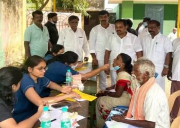 தென்னம்பட்டியில் இலவசப் பொது மருத்துவ முகாம் கிராம மக்கள் பயனடைந்தனர்!