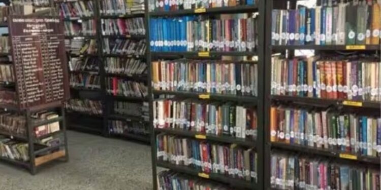 டிஜிட்டல் யுகத்திலும் தேக்க நிலையில் பொள்ளாச்சி நூலகங்கள்  தரம் உயர்த்த வாசகர் வட்டம் கோரிக்கை