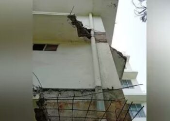 தேனி கலெக்டர் அலுவலகக் கட்டிடத்தின் ‘சன் சைடு’ சிலாப்கள் இடிந்து விழுந்து விபத்து