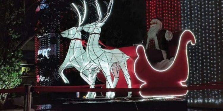 கோவையில் 40 அடி உயர ‘ஸ்நோ மேன்’ – புரோஜோன் மாலில் கிறிஸ்துமஸ் கொண்டாட்டம் தொடக்கம்!