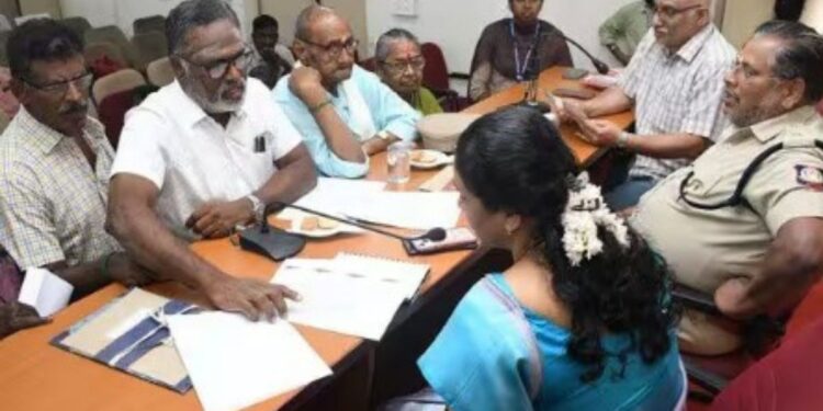 “87 வயதில் என்னை ஏன் அலைக்கழிக்கிறீர்கள்?” – கோவையில் நடந்த முன்னாள் ராணுவத்தினர் குறைதீர்ப்பு கூட்டத்தில் முதியவர் கண்ணீர் மல்க மனு