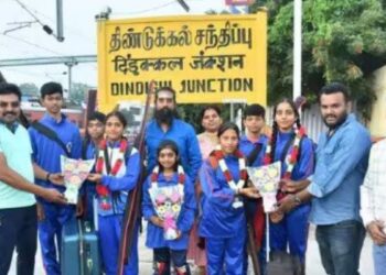 சத்தீஸ்கர் தேசிய வூஷூ சாம்பியன்ஷிப் போட்டி  பதக்க வேட்டைக்கு திண்டுக்கல் வீரர்கள் உற்சாகப் பயணம்