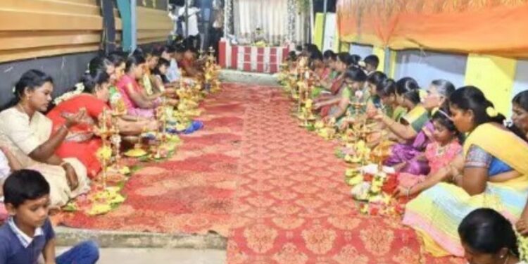 வேலம்பட்டி ஐயப்பன் கோயிலில் உலக நன்மை வேண்டி விஸ்வ ஹிந்து பரிஷத் சார்பில் திருவிளக்கு பூஜை