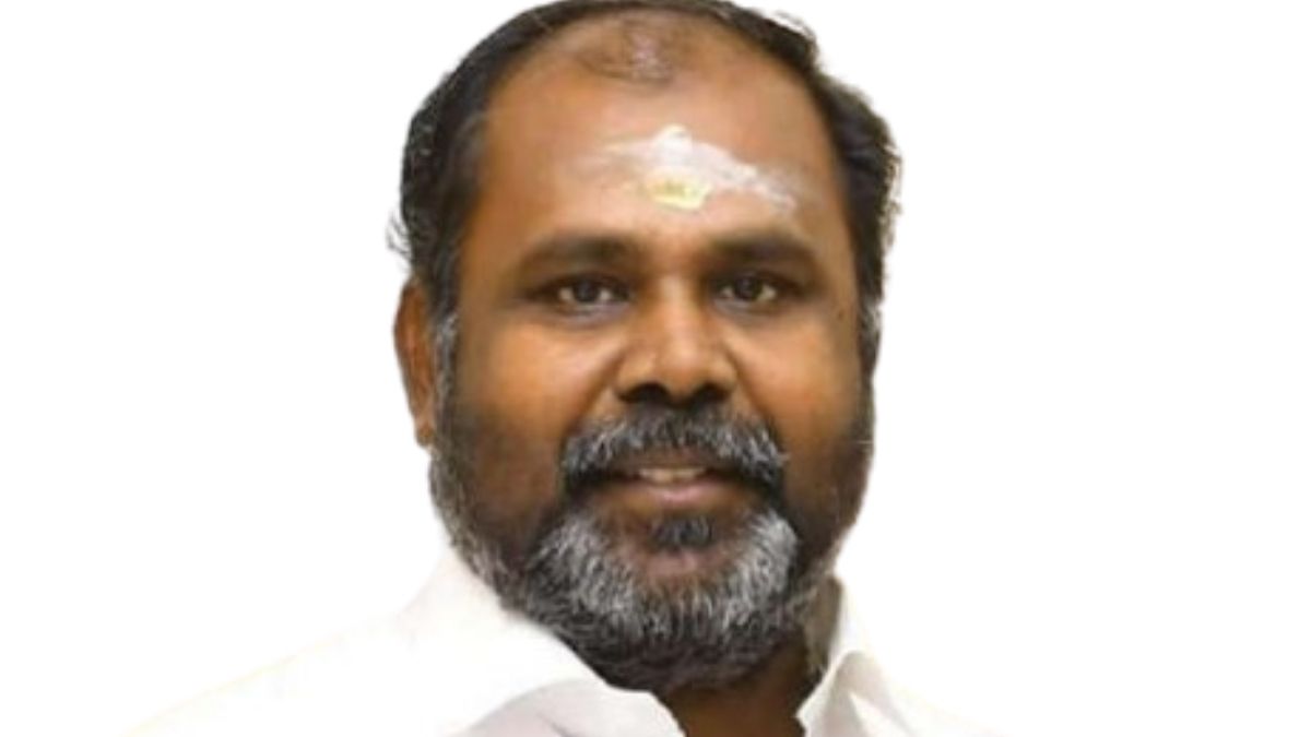 அரசுப் பள்ளிகளில் 30 லட்சம் மாணவர்கள் குறைவு கல்வித்துறை சீரழிந்துவிட்டதாக ஆர்.பி.உதயகுமார் கடும் தாக்கு