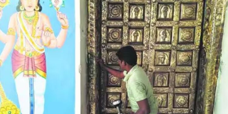 கரூர் ரங்கநாத சுவாமி கோவிலில் வைகுண்ட ஏகாதசி பகல் பத்து உற்சவம்