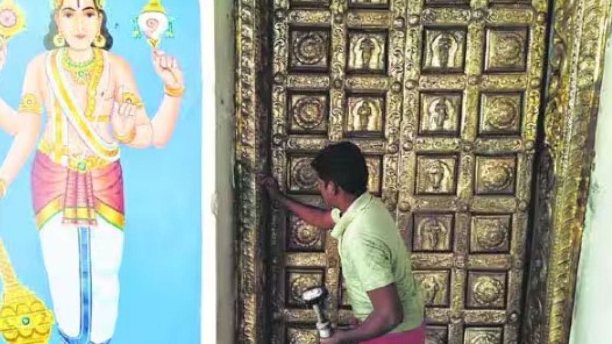 கரூர் ரங்கநாத சுவாமி கோவிலில் வைகுண்ட ஏகாதசி பகல் பத்து உற்சவம்