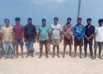கோடியக்கரை அருகே நாகையைச் சேர்ந்த 31 மீனவர்கள் சிறைபிடிப்பு – 3 விசைப்படகுகள் பறிமுதல்!