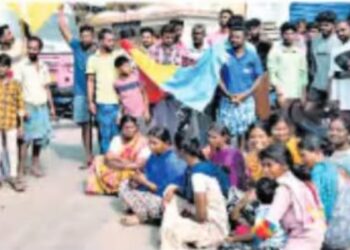 செம்படாபாளையத்தில் ‘சந்துக்கடை’ மது விற்பனைக்கு எதிராகப் பொதுமக்கள் அதிரடி சாலை மறியல்