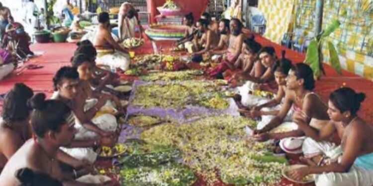 கரூர் பசுபதீஸ்வரா ஐயப்பன் கோவில் தீர்த்தக்குட ஊர்வலம் மண்டல பூஜை!