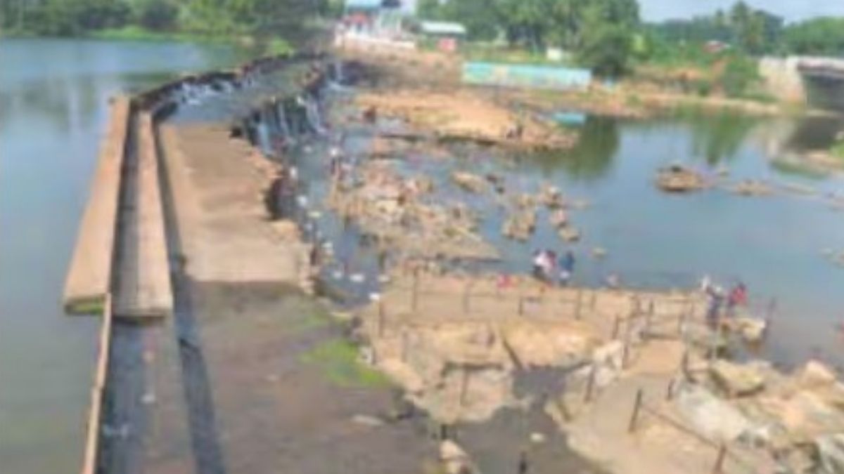 கொடிவேரி அணைக்கு ‘நோ’ சொல்லும் சுற்றுலா பயணிகள்  கடும் குளிரோடு அருவியும் காணாமல் போனதால் ஏமாற்றம்