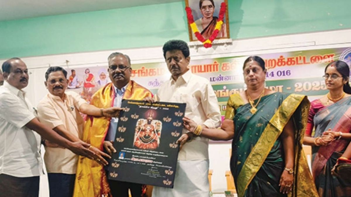 இலக்கியம் பயின்றால் மட்டுமே ஒருவன் முழுமையான மனிதனாக முடியும்  பேராசிரியர் இரா. காமராசு நெகிழ்ச்சி