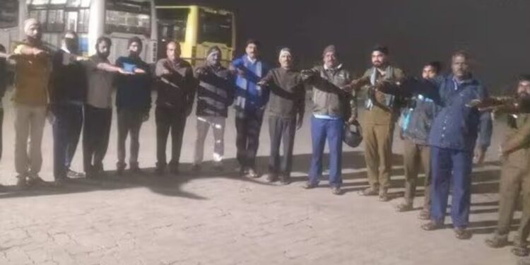 உயிர்ப்பலிகளைத் தடுக்க அரசுப் பேருந்து ஓட்டுநர்கள் அதிரடி உறுதிமொழி  புகார் அளிக்க எண்கள் அறிவிப்பு!