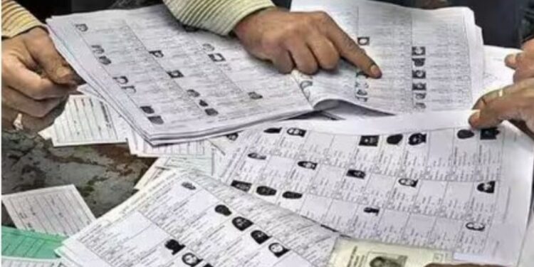 திருப்பூரில் அதிரடியாக நீக்கப்பட்ட 3.10 லட்சம் போலி வாக்காளர்கள் வாக்குப்பதிவு சதவீதம் எகிறும் என எதிர்பார்ப்பு