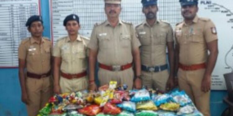 திண்டுக்கல் ரயில் நிலையத்தில் அதிரடி 17 கிலோ குட்கா பறிமுதல்