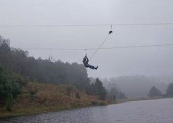 கொடைக்கானலில் குவியும் சுற்றுலா பயணிகள் – போக்குவரத்து நெரிசலைக் குறைக்க 23 இடங்களில் போலீஸ் பாதுகாப்பு