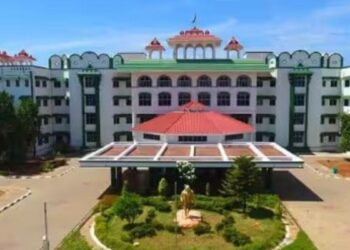 தமிழகத் தொல்லியல் சின்னங்களைப் பாதுகாக்க உயர்நீதிமன்ற கிளையில் பொதுநல மனு தாக்கல்